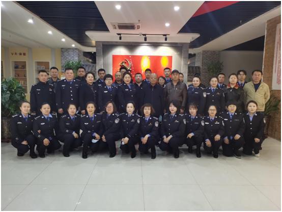 筑牢思想根基 强化使命担当——玉泉区司法局组织全体干警参观区党群活动服务中心